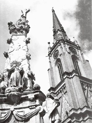 Close on the carved figures, Liberty Square, Novi Sad, 1900–1947