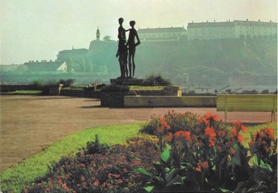 The memorial on the quay, with the fortress beyond, Danube Quay, Novi Sad, about 1971–1990