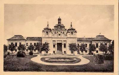 The oval bed in the front garden, Iodine Spa, Novi Sad, 1910
