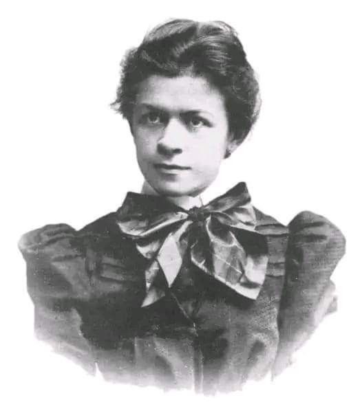 Mileva Maric, Novi Sad, 1893–1900