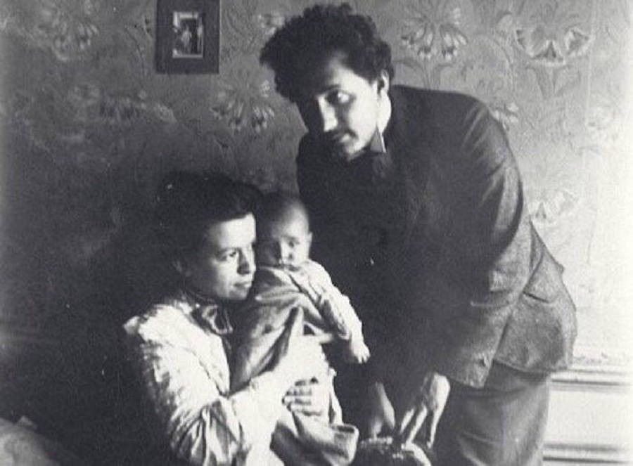 Einstein family, Novi Sad, 1904–1911