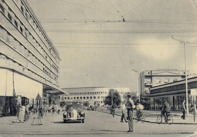 A saloon car on the boulevard, Novi Sad, 1945–1960