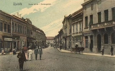 Walkers coming up the street, Dunavska, Novi Sad, 1900s