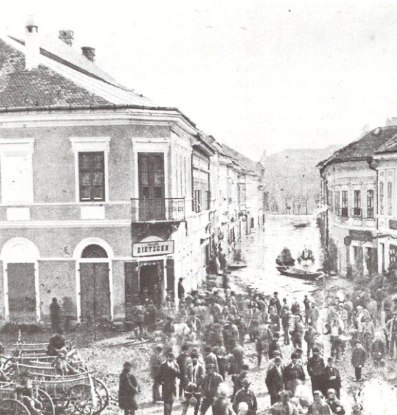 A boat in the flooded street, Novi Sad, 1900–1930