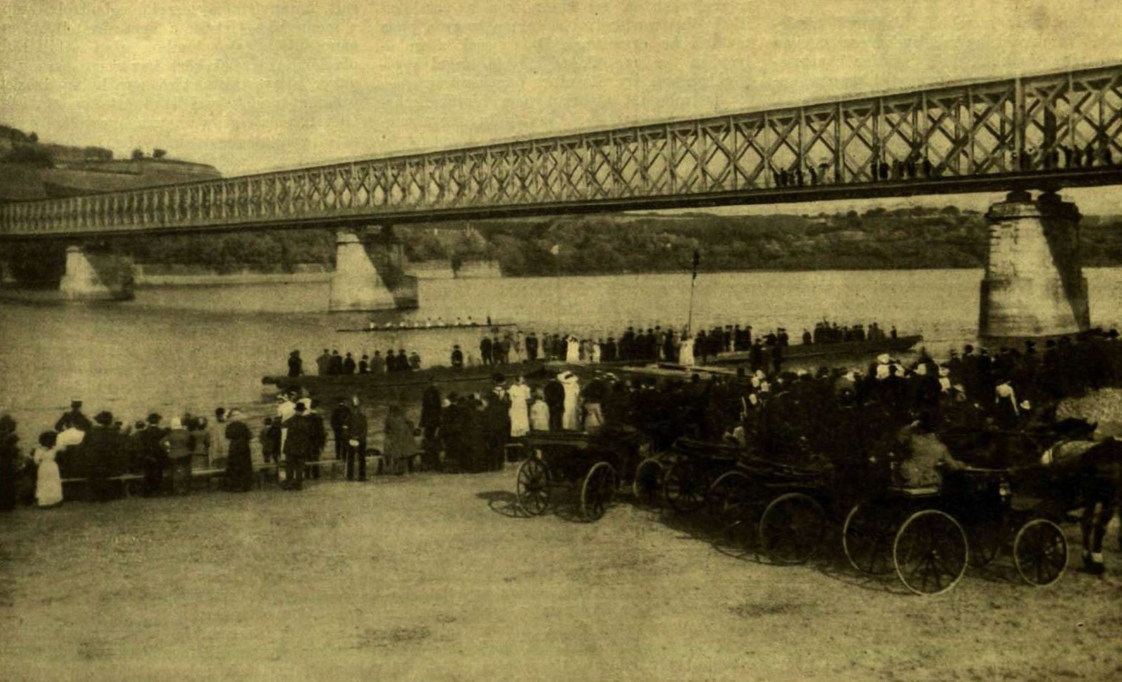 Regatta competition on Danube, Novi Sad, 1913