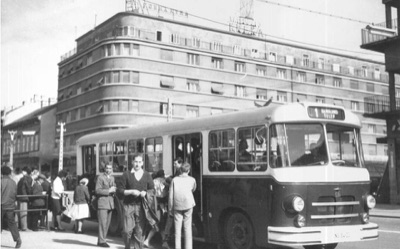 Passengers boarding a bus at the corner, The Tanurdžić Palace, Novi Sad, around 1960