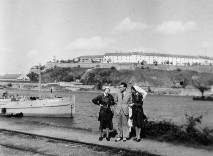 Visitors by the boat Sydhavn, below Petrovaradin fortress, 1941